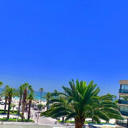 Formentor Beach Primera Linea De Playa Apartment Salou Bagian luar foto