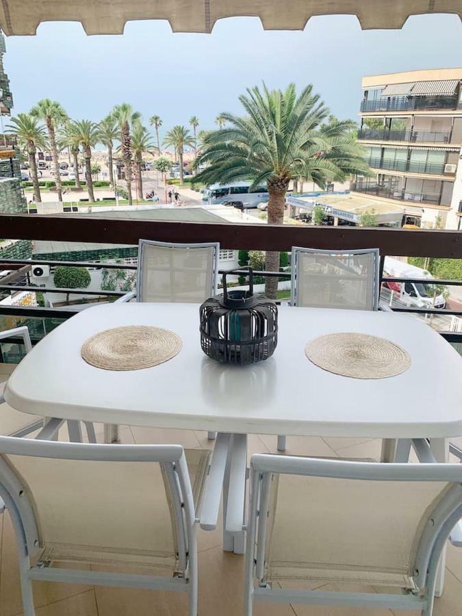 Formentor Beach Primera Linea De Playa Apartment Salou Bagian luar foto