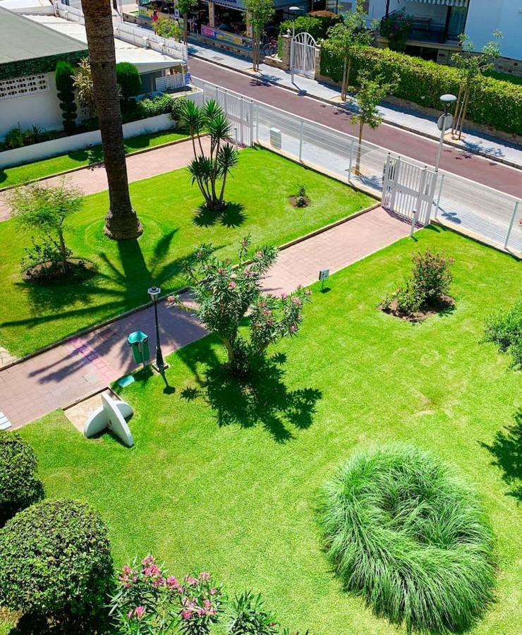 Formentor Beach Primera Linea De Playa Apartment Salou Bagian luar foto