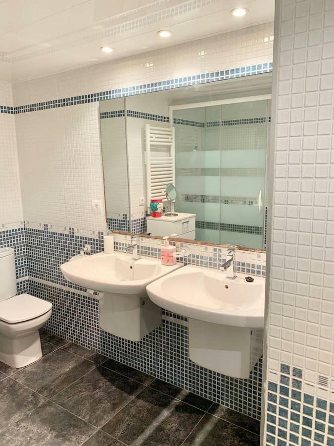 Formentor Beach Primera Linea De Playa Apartment Salou Bagian luar foto