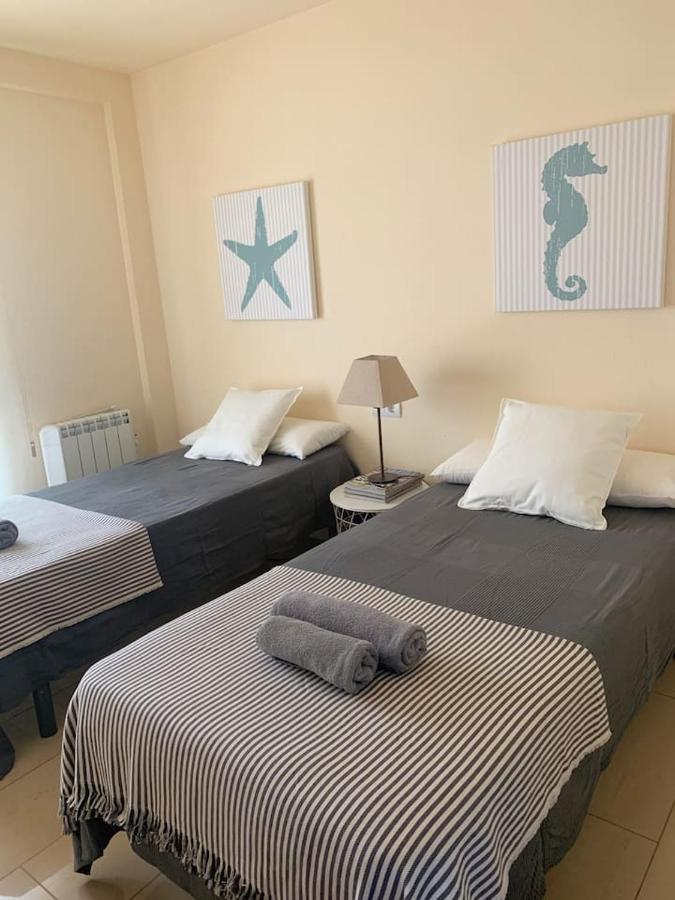 Formentor Beach Primera Linea De Playa Apartment Salou Bagian luar foto